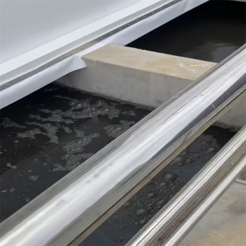 HDPE virgin vs. HDPE reciclat